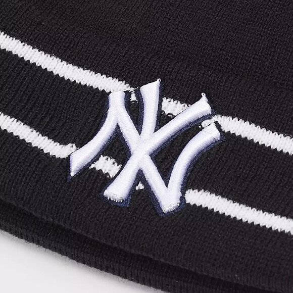 New Era MLB New York Yankees NY Cuffed Beanie Winter Hat Mens Navy OSFM - Picture 2 of 3